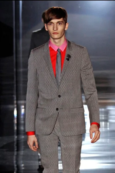 Look 11